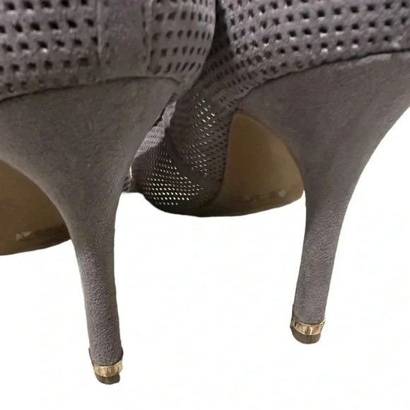 Guess Traces Gray Classic Pointed Toe Pumps Heels - Picture 3 of 6